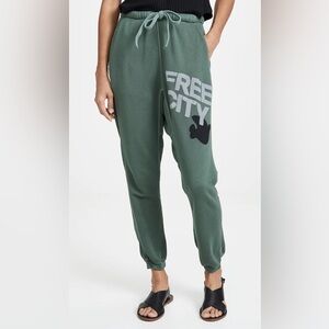 NWOT Free City Superfluff Pocket Lux in Bush